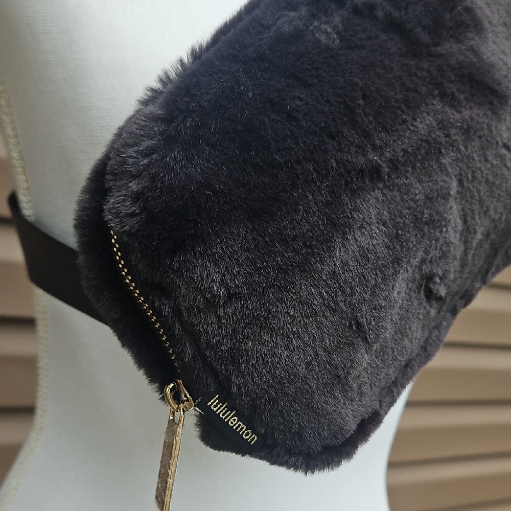 LULULEMON PLUSH FLEECE BELT BAG - Picture 4 of 14